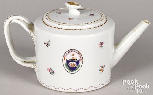 CHINESE EXPORT PORCELAIN TEAPOT,