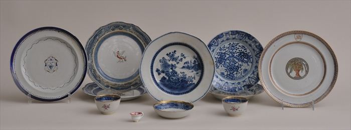 CHINESE EXPORT PORCELAIN "URNE
