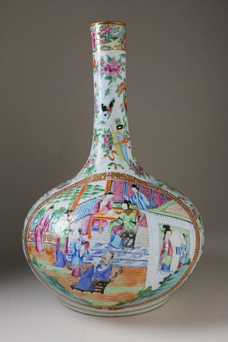 CHINESE EXPORT ROSE MANDARIN BOTTLE