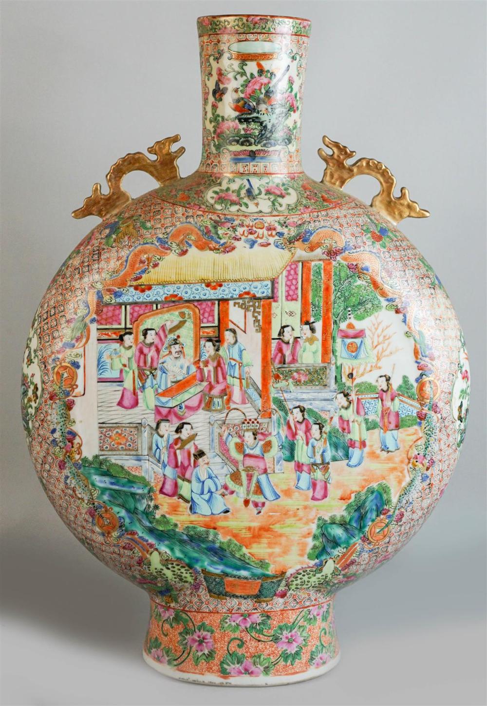 CHINESE EXPORT ROSE MEDALLION