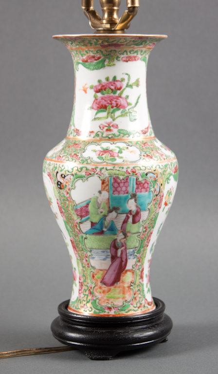 Chinese Export Rose Medallion