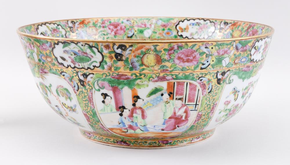 CHINESE EXPORT ROSE MEDALLION