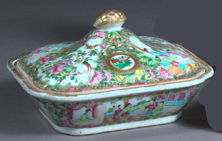 Chinese Export \"Rose Medallion\"
