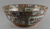CHINESE EXPORT ROSE MEDALLION