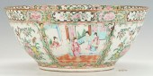 CHINESE EXPORT ROSE MEDALLION