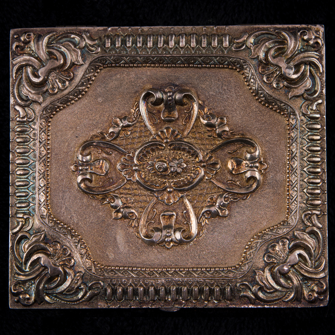 CHINESE EXPORT SILVER BOX OF SQUARE