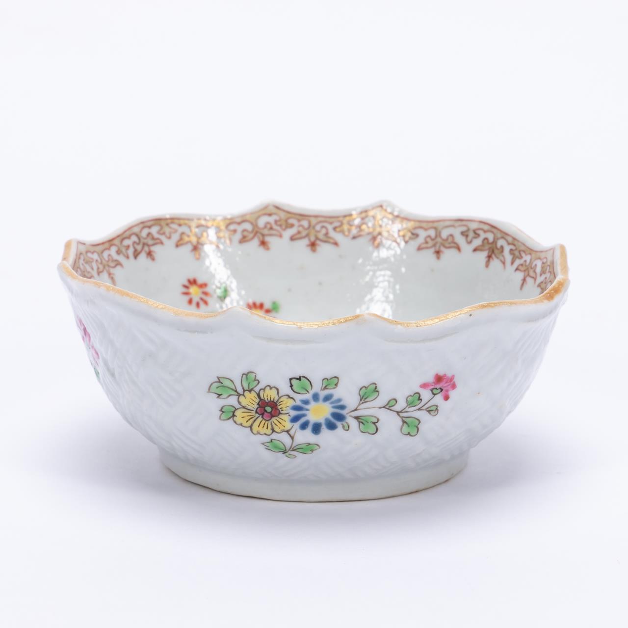 CHINESE EXPORT SMALL BASKET WEAVE
