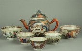 CHINESE EXPORT TEAPOT AND FOUR