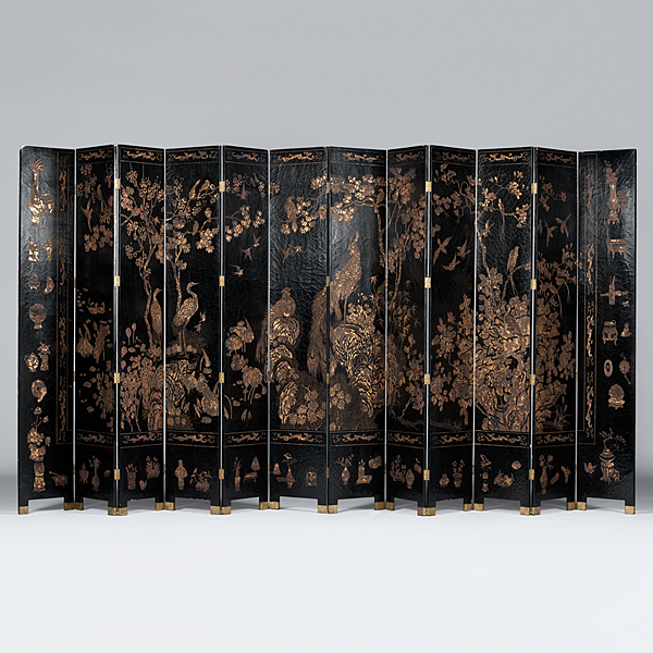 Chinese Export Twelve-Panel Gold