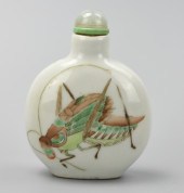 CHINESE FAMILLE "CRICKET "SNUF