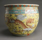 CHINESE FAMILLE JAUNE DRAGON A
