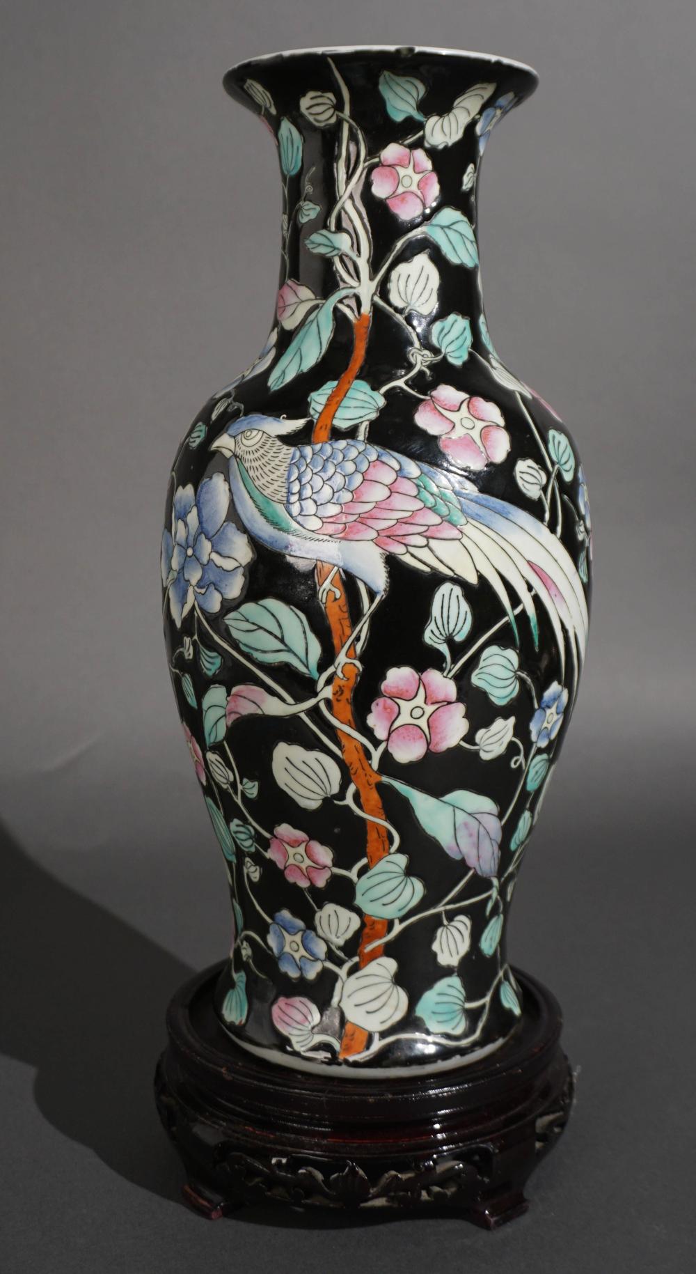 CHINESE FAMILLE NOIR PORCELAIN VASE