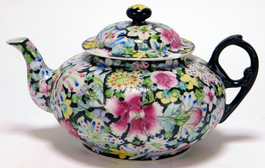 CHINESE FAMILLE NOIR TEAPOT