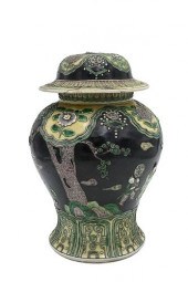 CHINESE FAMILLE NOIRE PORCELAI