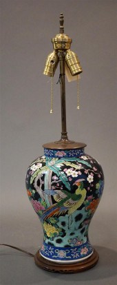 CHINESE FAMILLE NOIRE PORCELAI