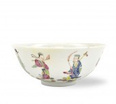 CHINESE FAMILLE ROSE BOWL W/ 8