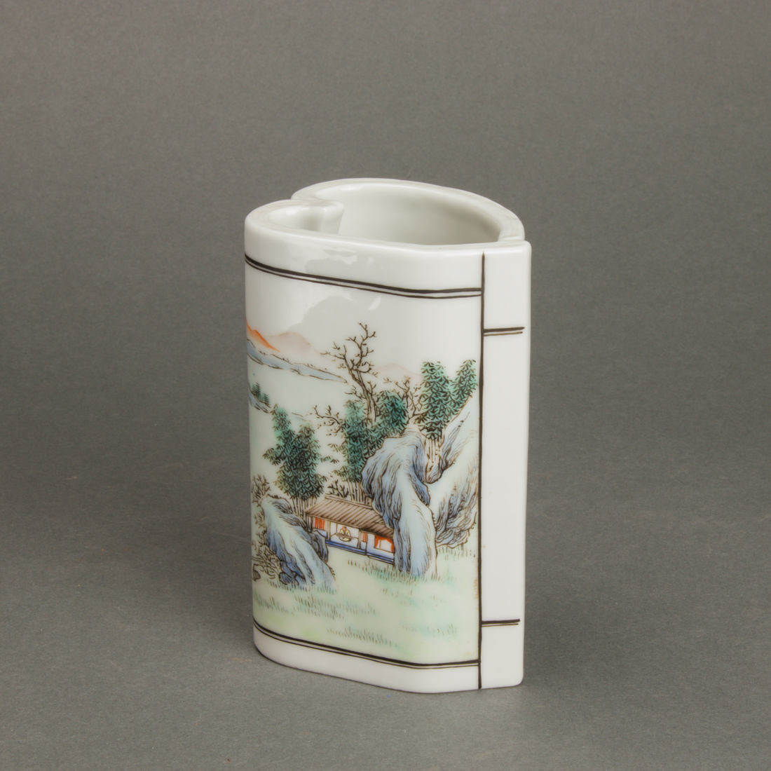 CHINESE FAMILLE ROSE BRUSH POT
