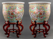 CHINESE FAMILLE ROSE CERAMIC J