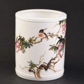 CHINESE FAMILLE ROSE CYLINDRIC