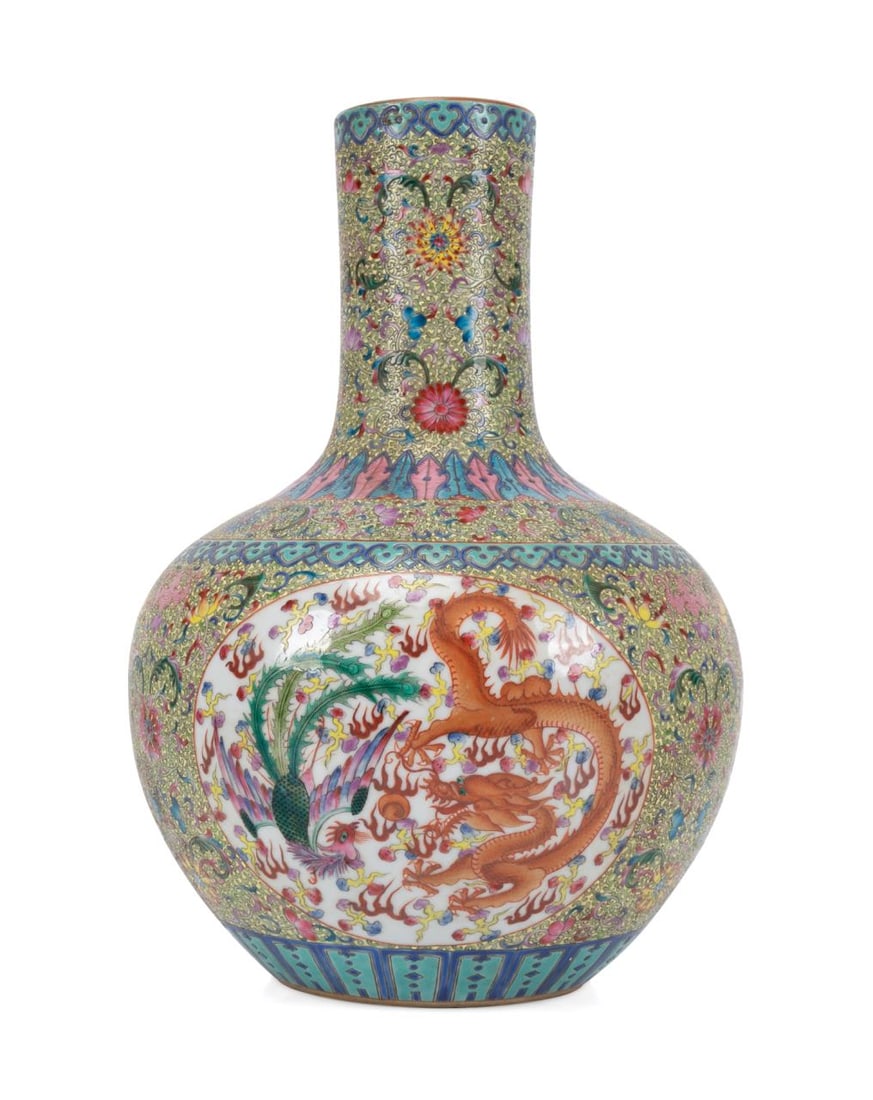 CHINESE FAMILLE ROSE DRAGON &