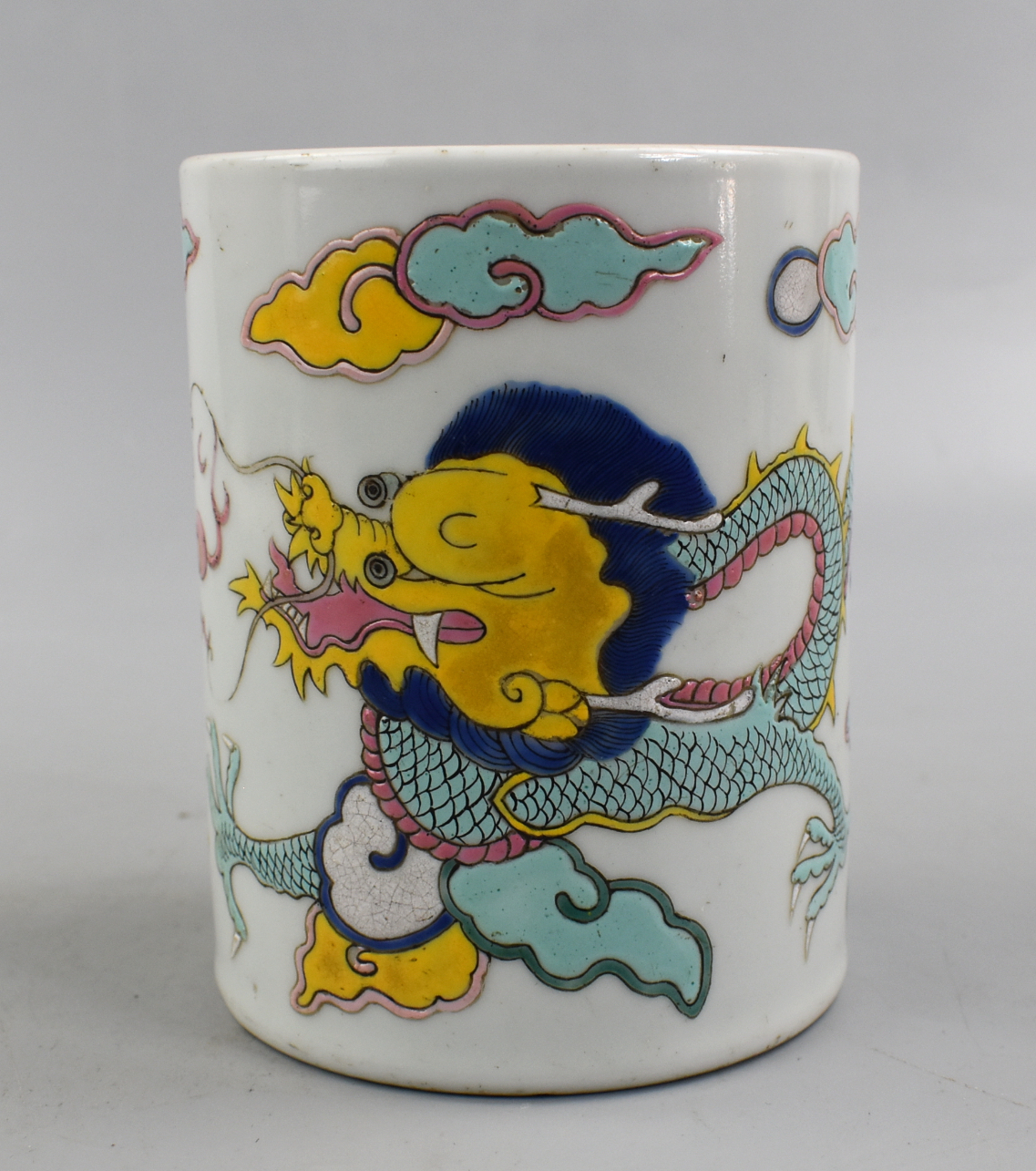 CHINESE FAMILLE ROSE DRAGON