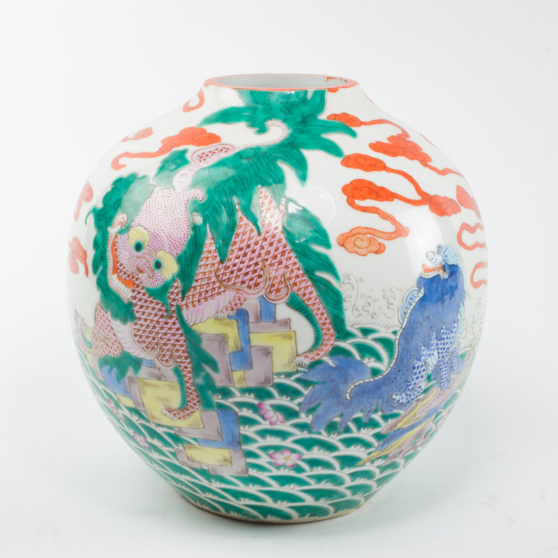 CHINESE FAMILLE ROSE ENEMELED JAR