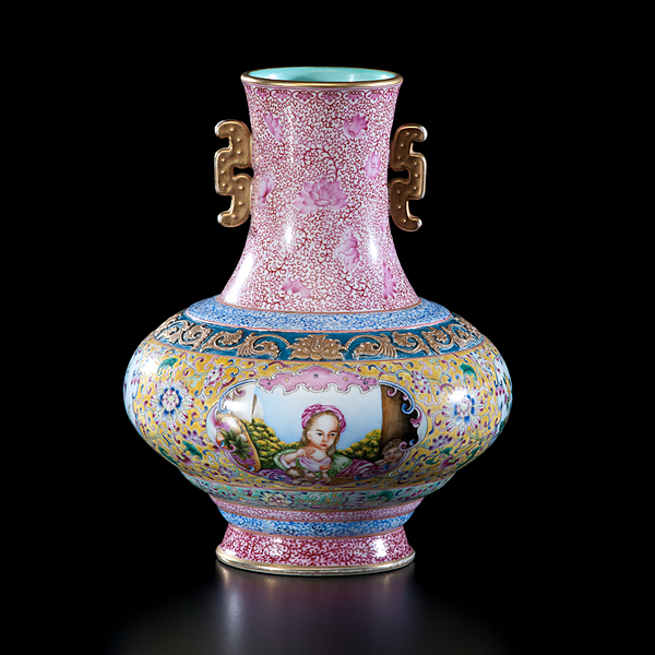 Chinese Famille Rose Falangcai Vase