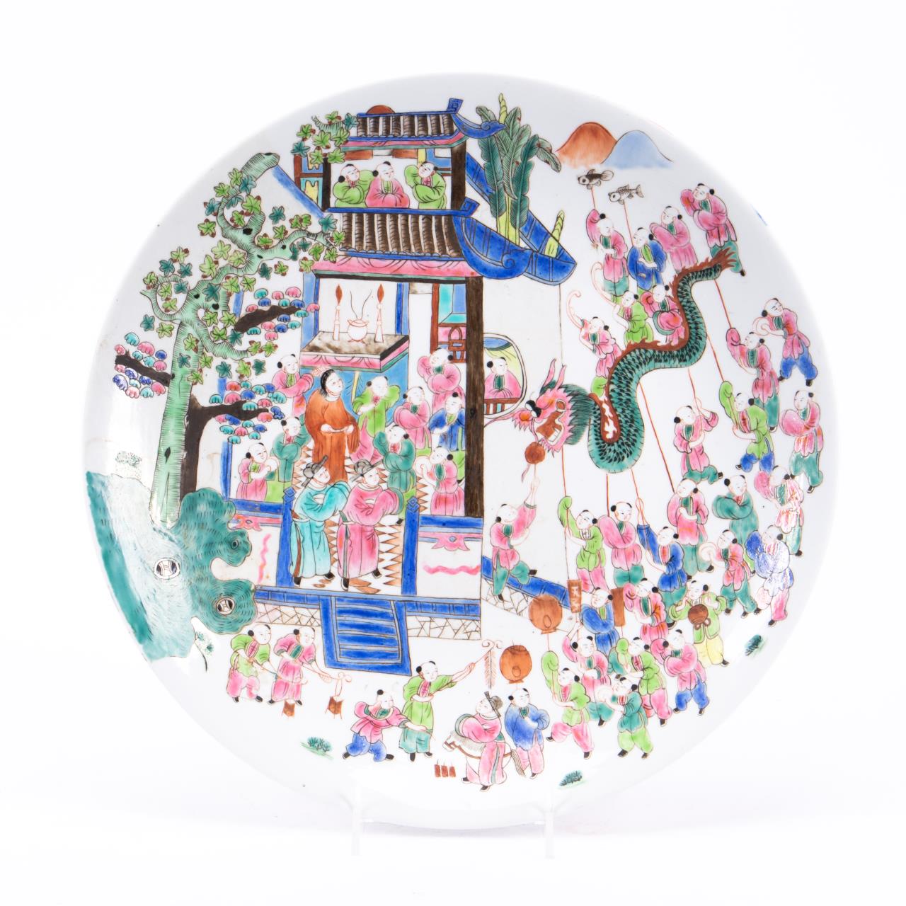 CHINESE FAMILLE ROSE FIGURAL