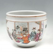 CHINESE FAMILLE ROSE FIGURAL R