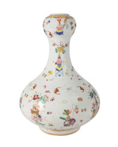 CHINESE FAMILLE ROSE GARLIC HE