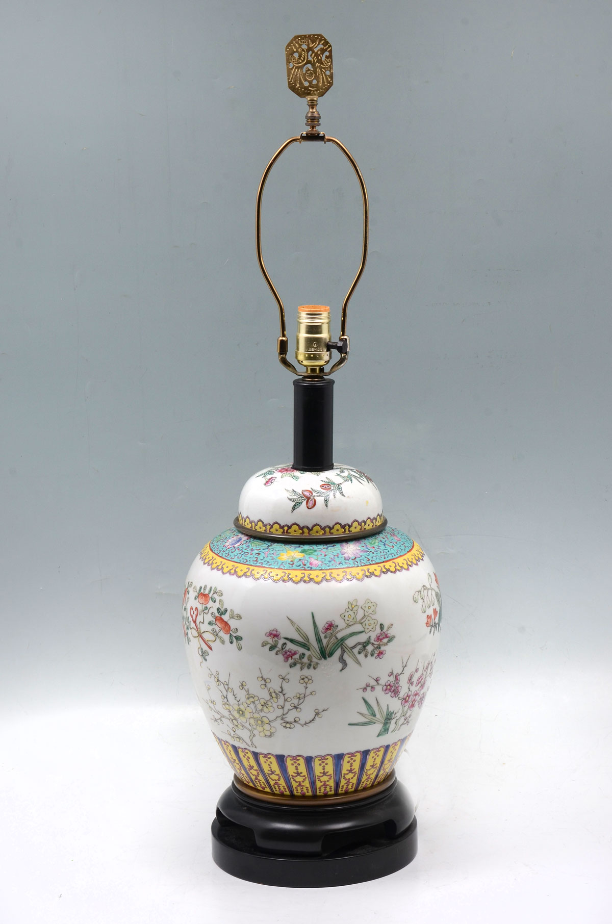 CHINESE FAMILLE ROSE GINGER JAR