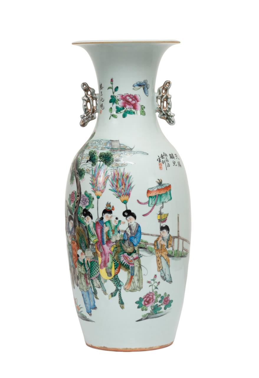 CHINESE FAMILLE ROSE GUANYIN