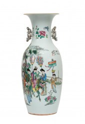 CHINESE FAMILLE ROSE GUANYIN B