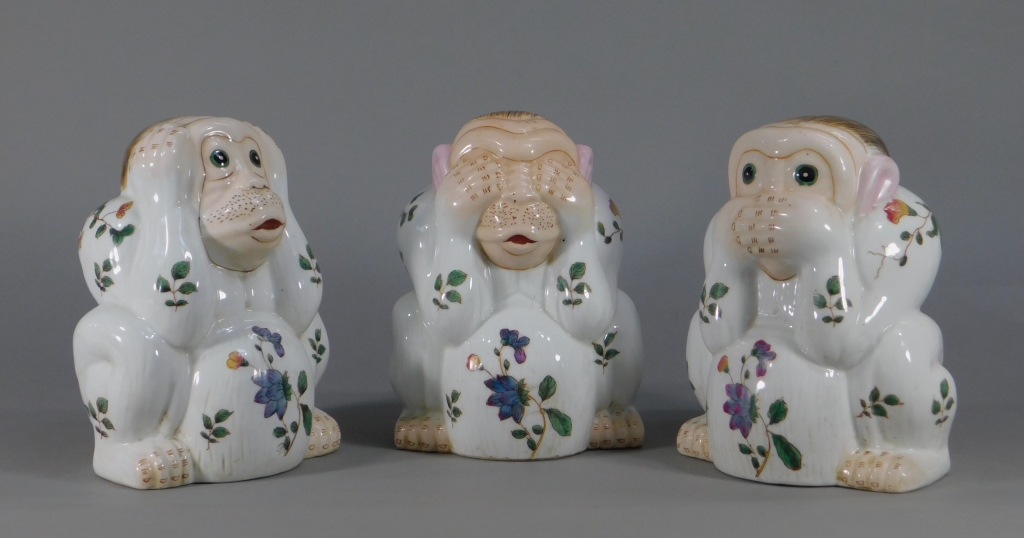 CHINESE FAMILLE ROSE HERE SEE SPEAK