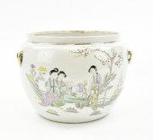 CHINESE FAMILLE ROSE JAR Chine