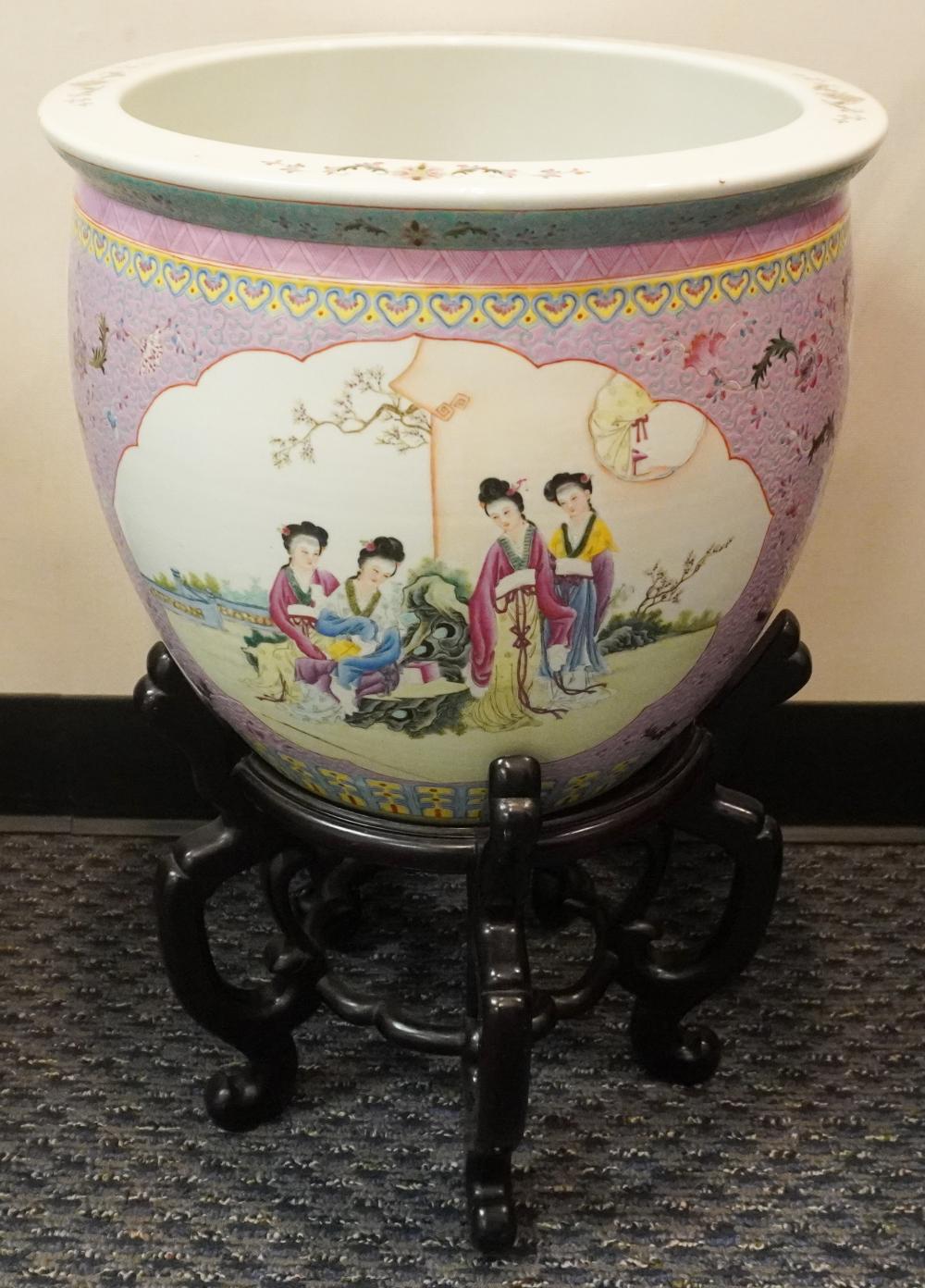 CHINESE FAMILLE ROSE JARDINIERE