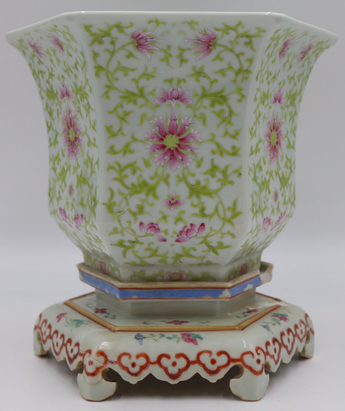 CHINESE FAMILLE ROSE JARDINIERE