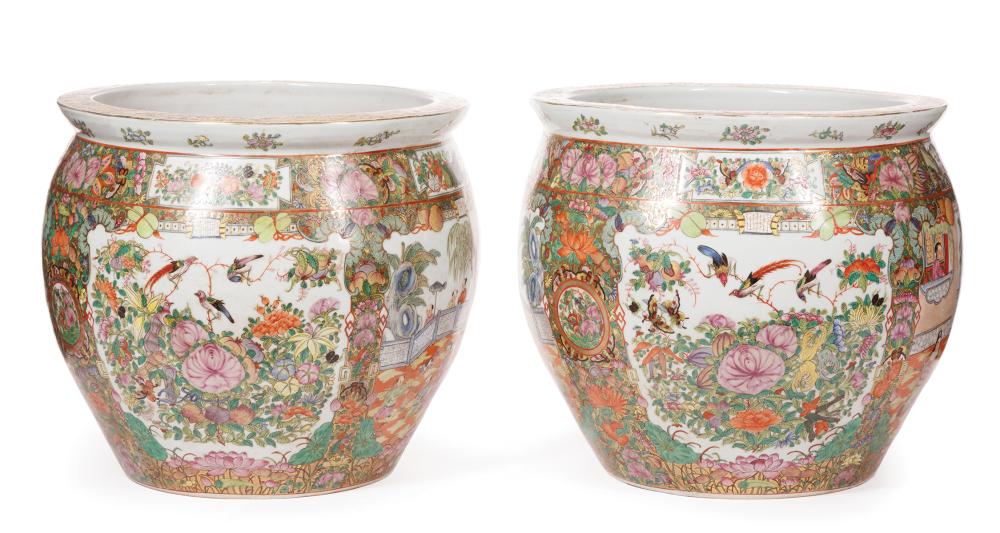 CHINESE FAMILLE ROSE PORCELAIN FISH
