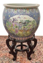 CHINESE FAMILLE ROSE PORCELAIN