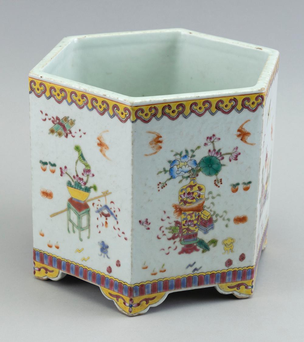 CHINESE FAMILLE ROSE PORCELAIN