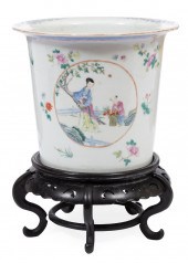 CHINESE FAMILLE ROSE PORCELAIN