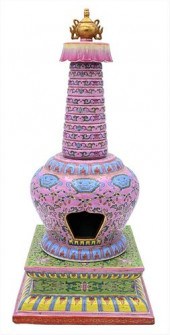 CHINESE FAMILLE ROSE PORCELAIN