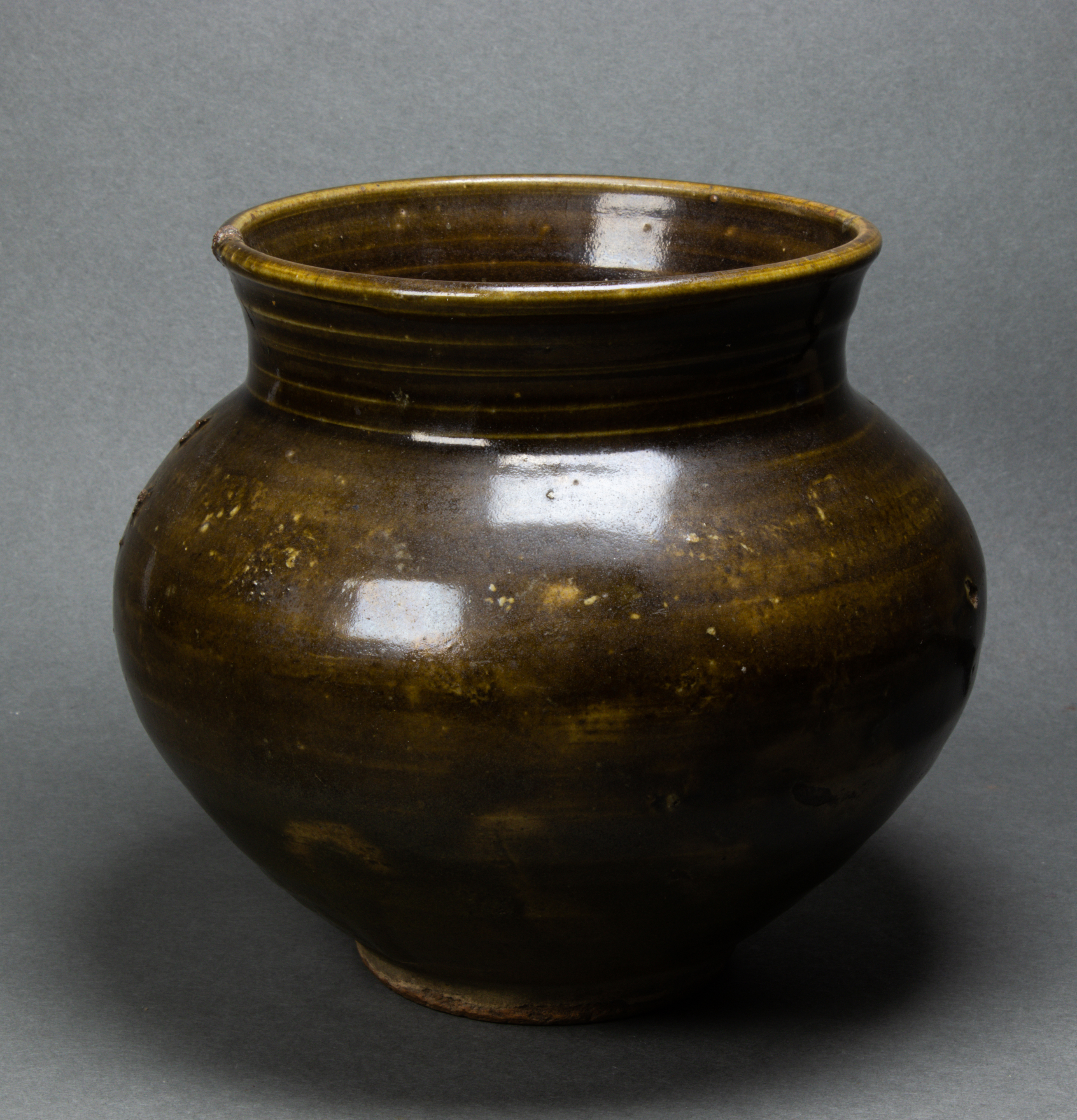 CHINESE FAMILLE ROSE ROULEAU VASE
