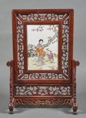 CHINESE FAMILLE ROSE TABLE SCR