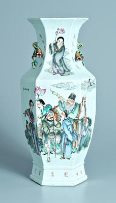Chinese famille rose vase,