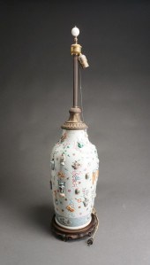 CHINESE FAMILLE ROSE VASE WITH