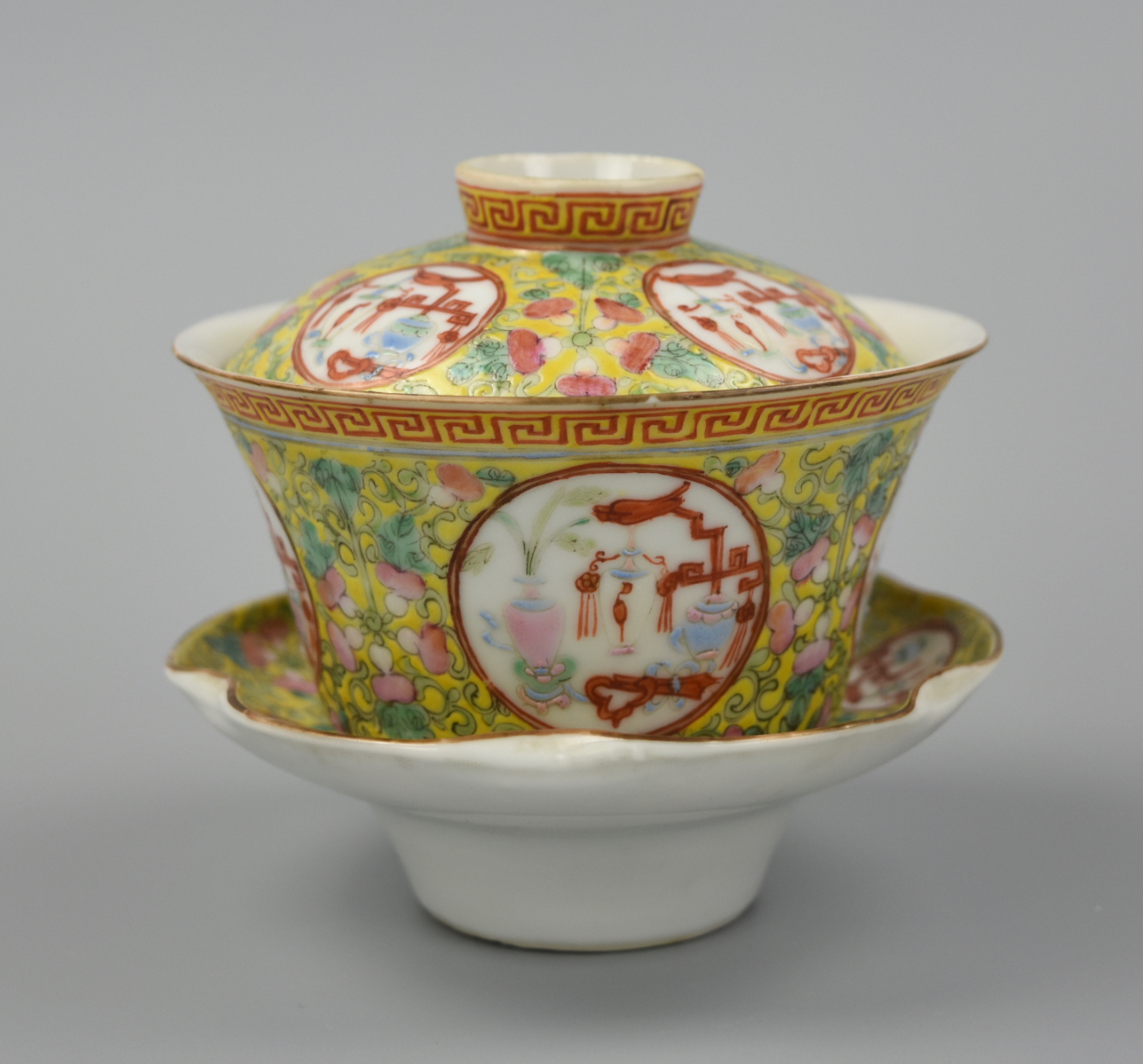 CHINESE FAMILLE ROSE YELLOW
