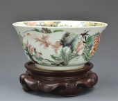 CHINESE FAMILLE VERTE BOWL W/