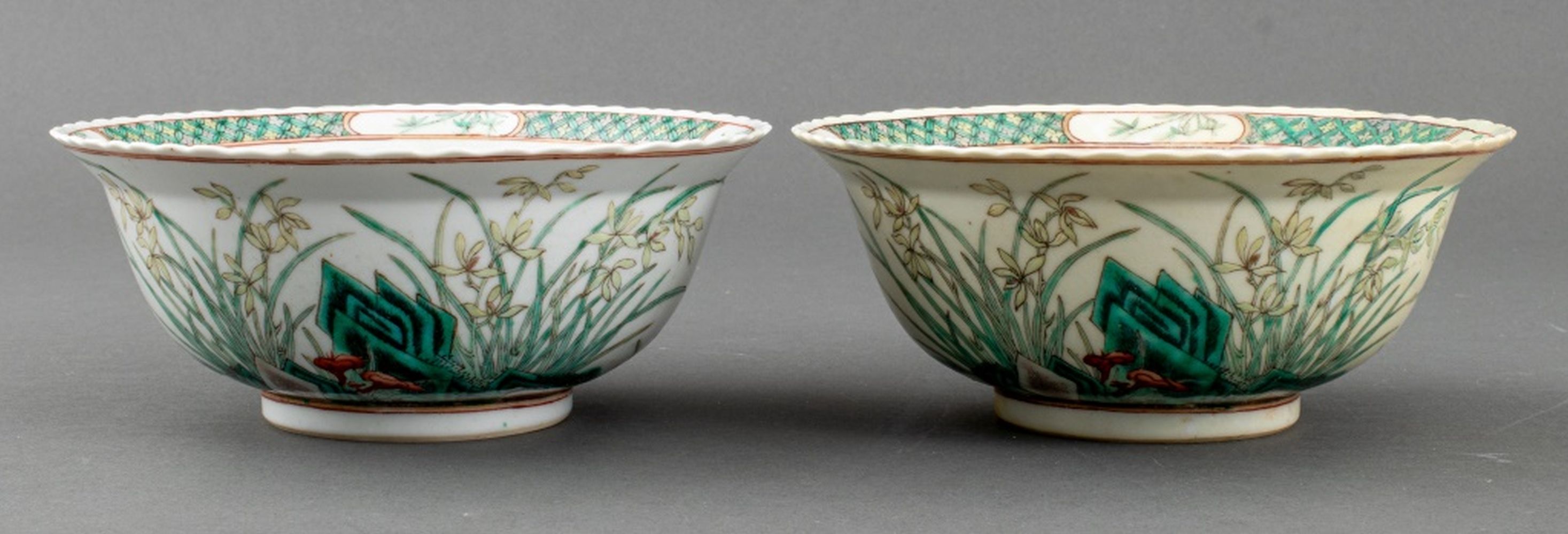 CHINESE FAMILLE VERTE BOWLS, 2