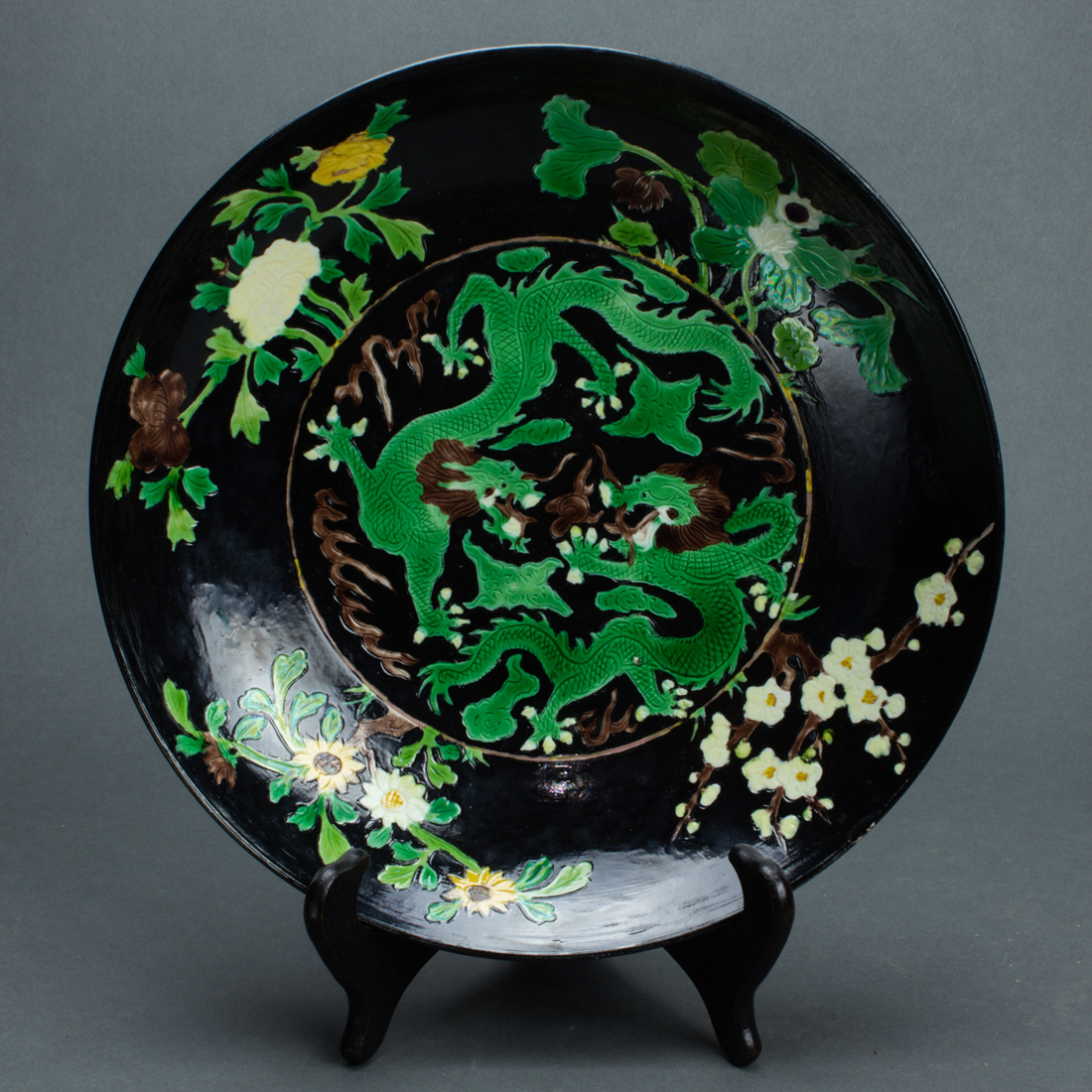 CHINESE FAMILLE VERTE 'DRAGON' DISH